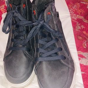 Boys high too Art Class size 7 from Target